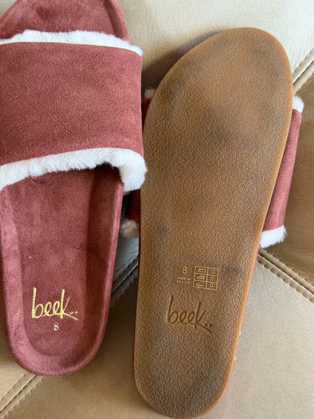 Beek | Fuzzy Slides - Picture 2 of 2